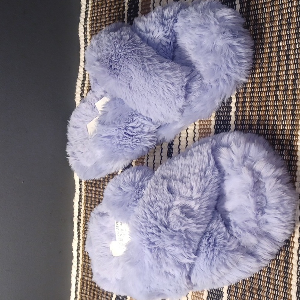 H&M fluffy  slippers